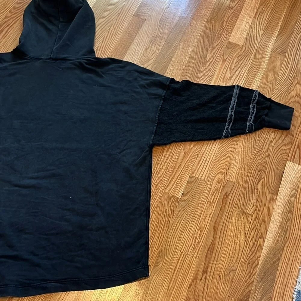 Free People Last Call Sweatshirt in Washed Black Size Large NWT